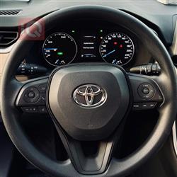 تۆیۆتا ڕاڤ 4